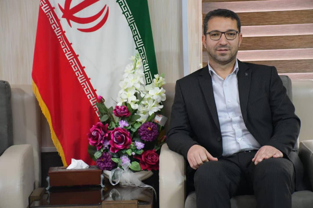 ✅عبدالله نژاد فرماندار شهرستان چالدران با صدور پیامی فرارسیدن 25 اسفند روز شهردار را تبریک گفت.