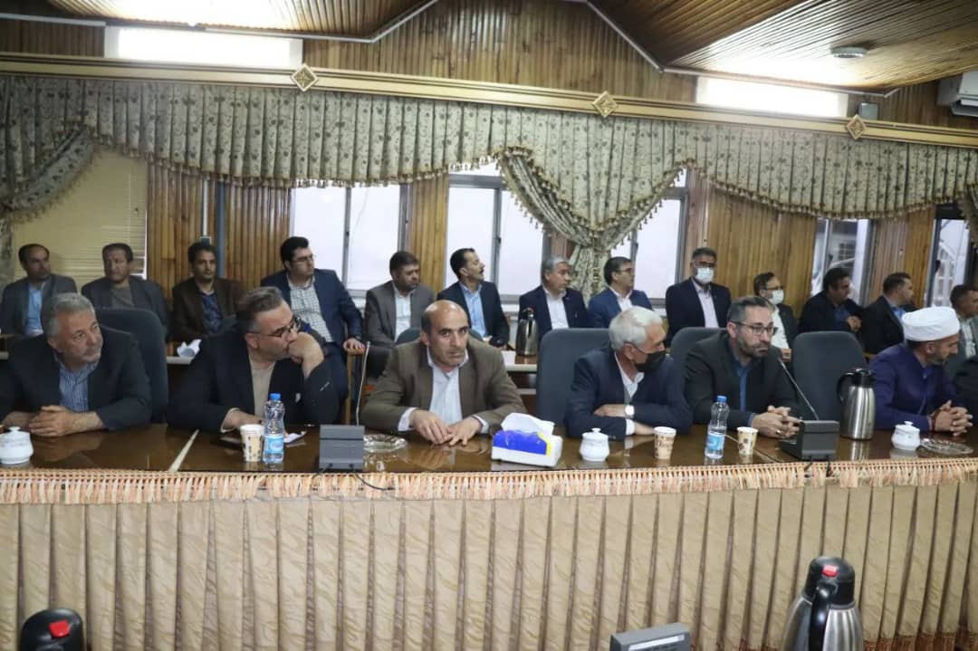 دومین جلسه شورای اداری شهرستان چالدران با حضور ضرغامی وزیر میراث فرهنگی ، گردشگری و صنایع دستی ،محمد رضا عبدالله نژاد فرماندار شهرستان چالدران، در سالن اجتماعات فرمانداری برگزار شد.