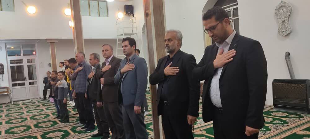 مراسم معنوی احیای شب نوزدهم ماه مبارک رمضان (شب قدر)با حضور محمد رضا عبدالله نژاد فرماندار شهرستان چالدران و حجت الاسلام و المسلمین محمد زاده امام جمعه شهرستان، در محل مسجد امیرالمومنین برگزار شد.