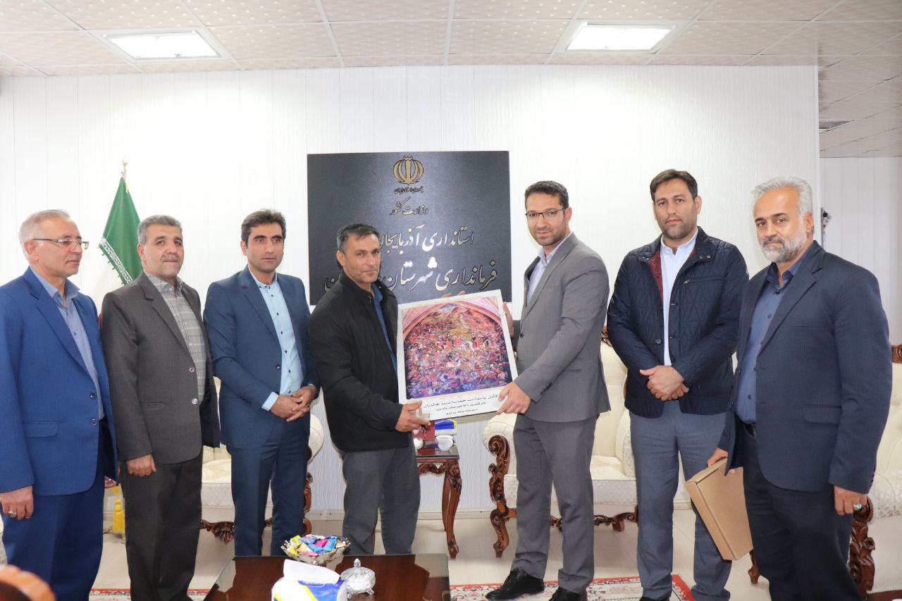 جلسه تکریم و معارفه رئیس جدید اداره ورزش و جوانان شهرستان چالدران برگزار شد.