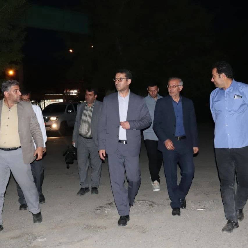 بازدید شبانه محمد رضا عبدالله نژاد فرماندار شهرستان چالدران از مناطق حاشیه شهر در راستای محرومیت زدایی و حل مسائل و مشکلات مردم حاشیه شهر