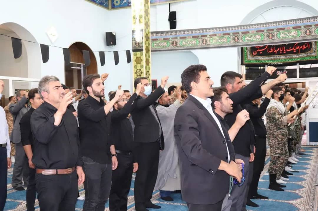 حضور فرماندار شهرستان چالئران در نماز جمعه