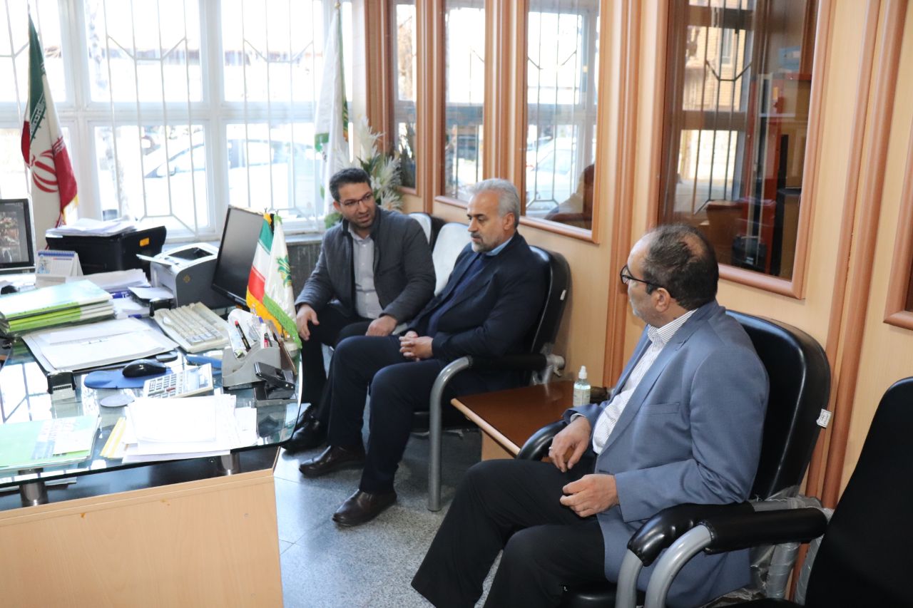 بازدیدمحمدرضا عبدالله نژاد فرماندار شهرستان چالدران از بانک های عامل
