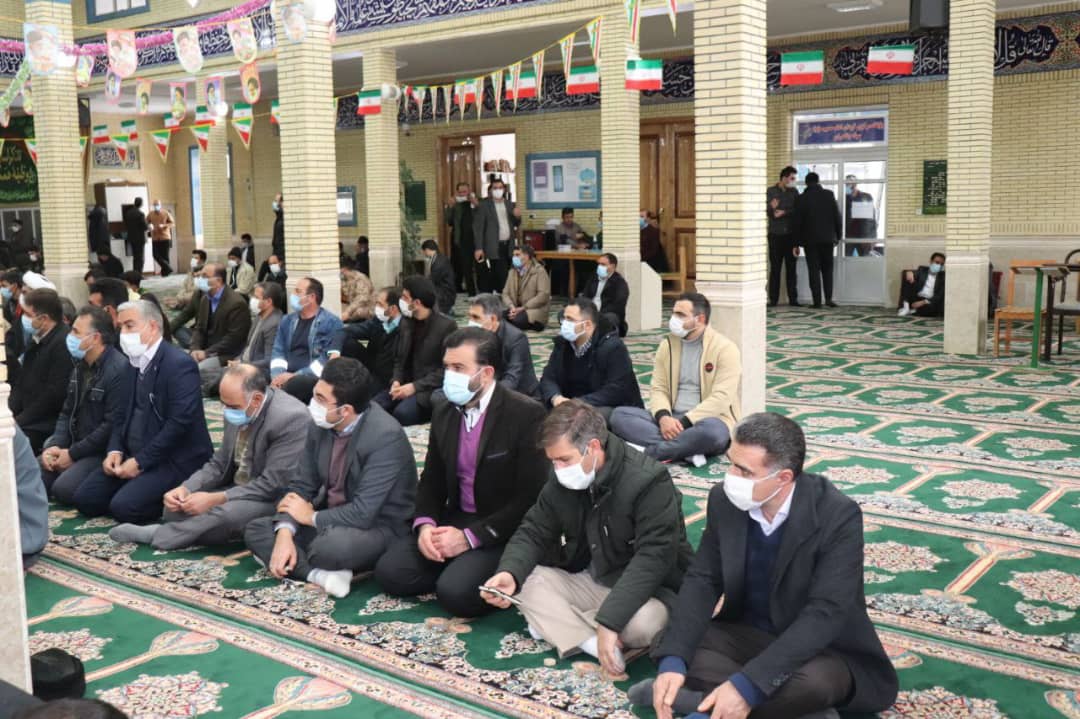  ✅در چهارمین روز از ایام الله دهه مبارک فجر عبدالله نژاد فرماندار شهرستان چالدران ضمن دیدار مردمی در مسجد جامع درجمع نمازگران قبل از خطبه ها سخنرانی کرد.