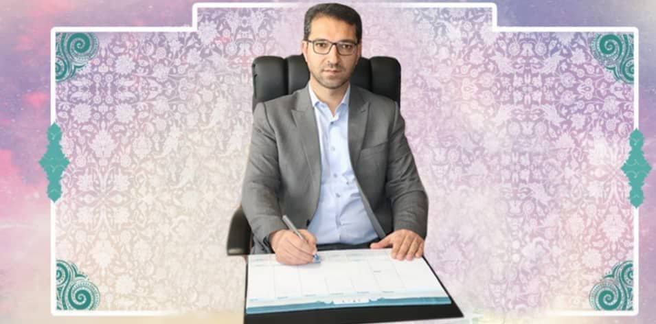  محمد رضا عبد الله نژاد فرماندار شهرستان چالدران با صدر پیامی به مناسبت چهارم شهریور روز کارمند ، این روز رابه تمامی کارمندان شاغل در مجموعه های مختلف اداری تبریک گفت