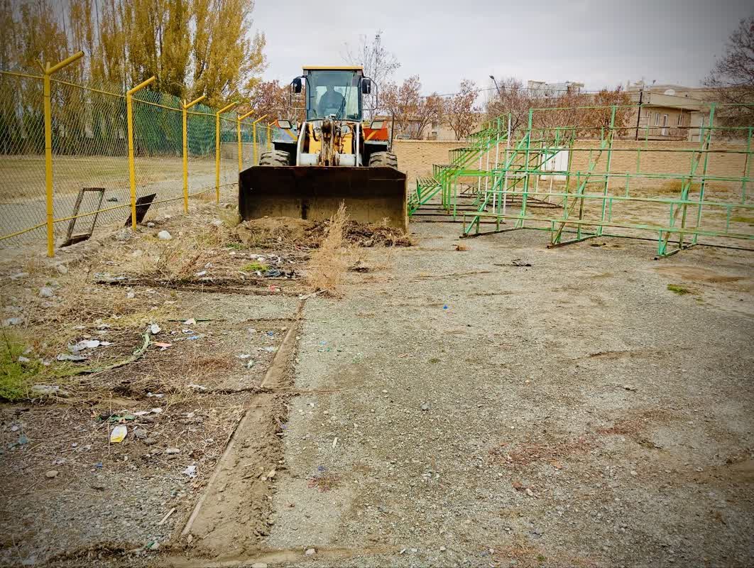 تعمیر و بهسازی اماکن ورزشی چالدران همچنان ادامه دارد...