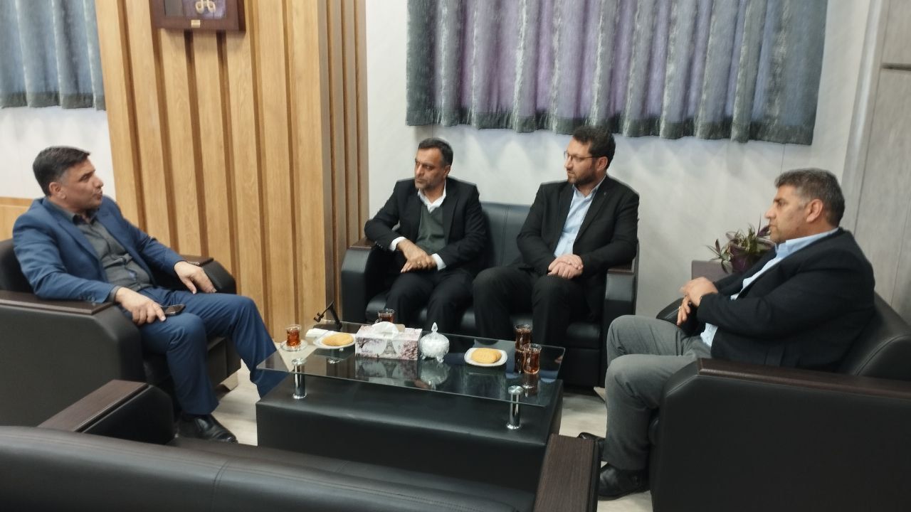 دیدار محمدرضا عبدالله نژاد فرماندار شهرستان چالدران با دکتر حمزه لو مدیر کل محترم راه و شهرسازی استان آذربایجان غربی