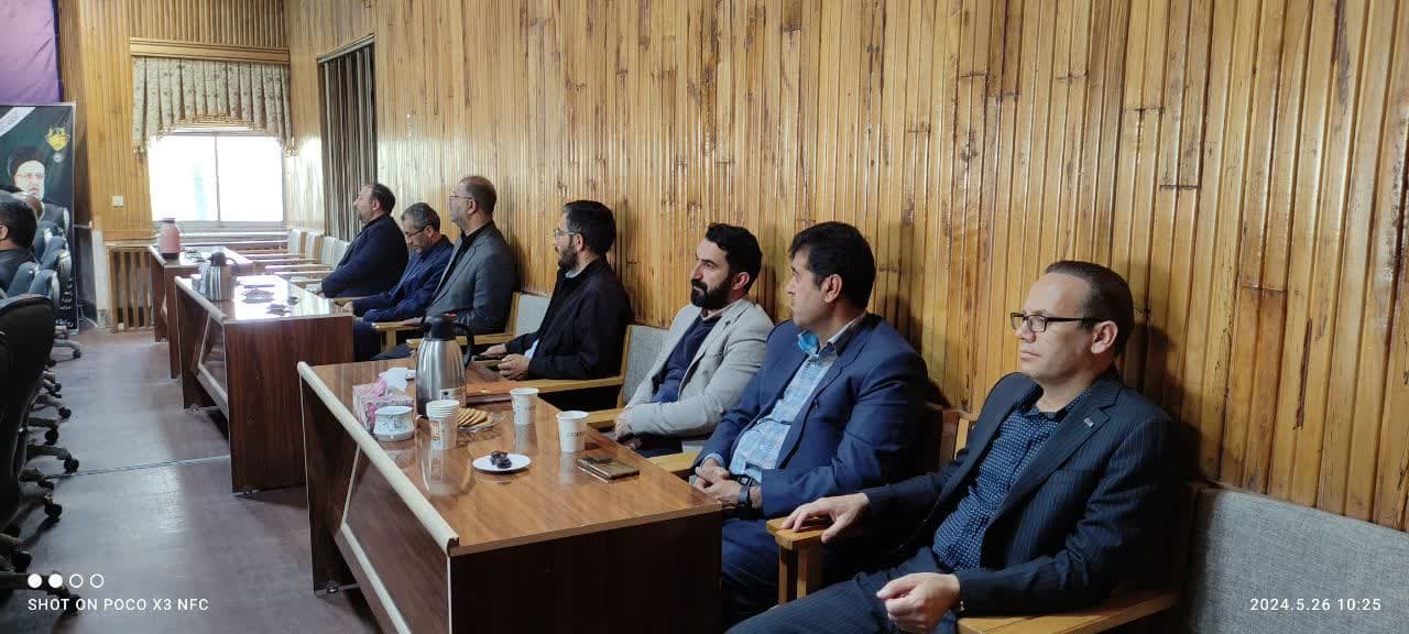 به گزارش روابط عمومی فرمانداری چالدران محمد رضا عبداله نژاد فرماندار شهرستان چالدران روز یکشنبه در اولین جلسه شورای اداری اظهار کرد: نظارت مدیران دستگاهها باید مضاعف شده و پروژهها نیز با قوت پیگیری