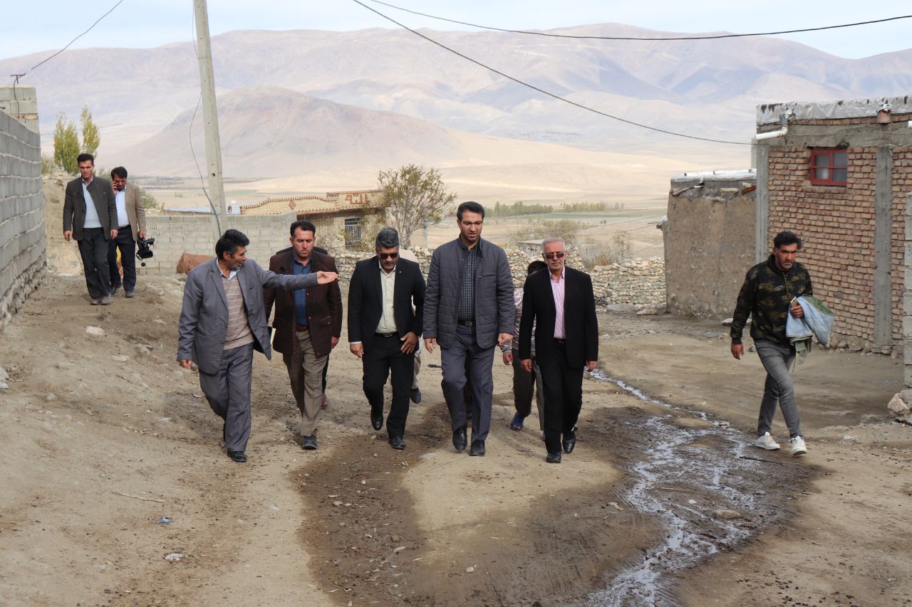 ✅ محمد رضا عبدالله نژاد فرماندار چالدران باحضور در روستای کران سفلی از نزدیک مسائل و مشکلات روستاییان را مورد بررسی قرار داد .