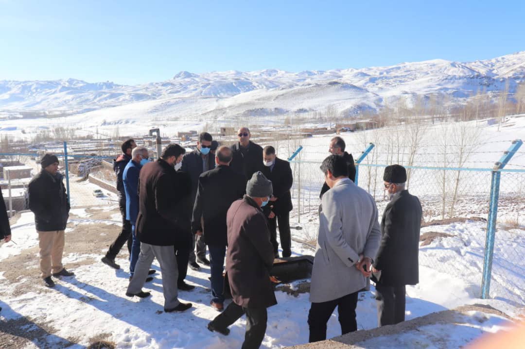 ✅ عبدالله نژاد فرماندارشهرستان چالدران با حضور در روستاهای علی آباد ،بیگ، کندی ،عرب دیزج ،قلی دیزج ،حالحال، شادلوی سفلی وعلیا در بخش دشتک ضمن دیدار با اهالی این روستاها از نزدیک مسائل و مشکلات این رو