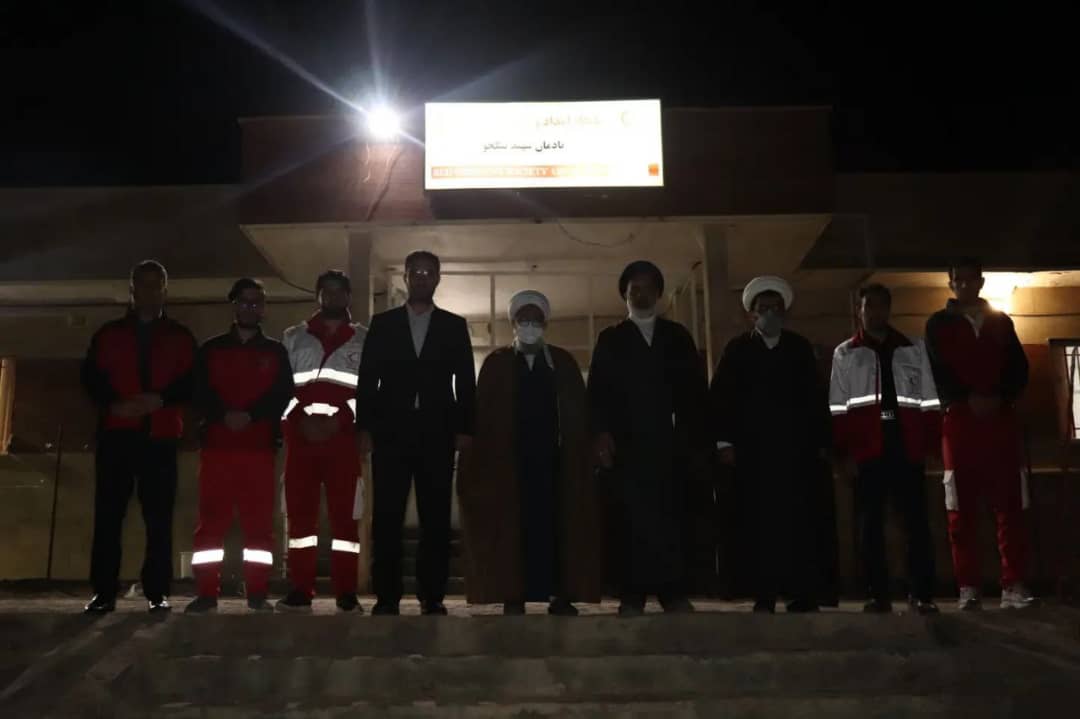 محمد رضا عبدالله نژاد فرماندار شهرستان چالدران با حضور در پایگاه امداد ونجات جاده ای قره چی بلاغی ضمن شرکت در سفره افطاری و اقامه نماز مغرب و عشاء با امدادگران این پایگاه دیدار و به بحث و گفتگو پرداخت