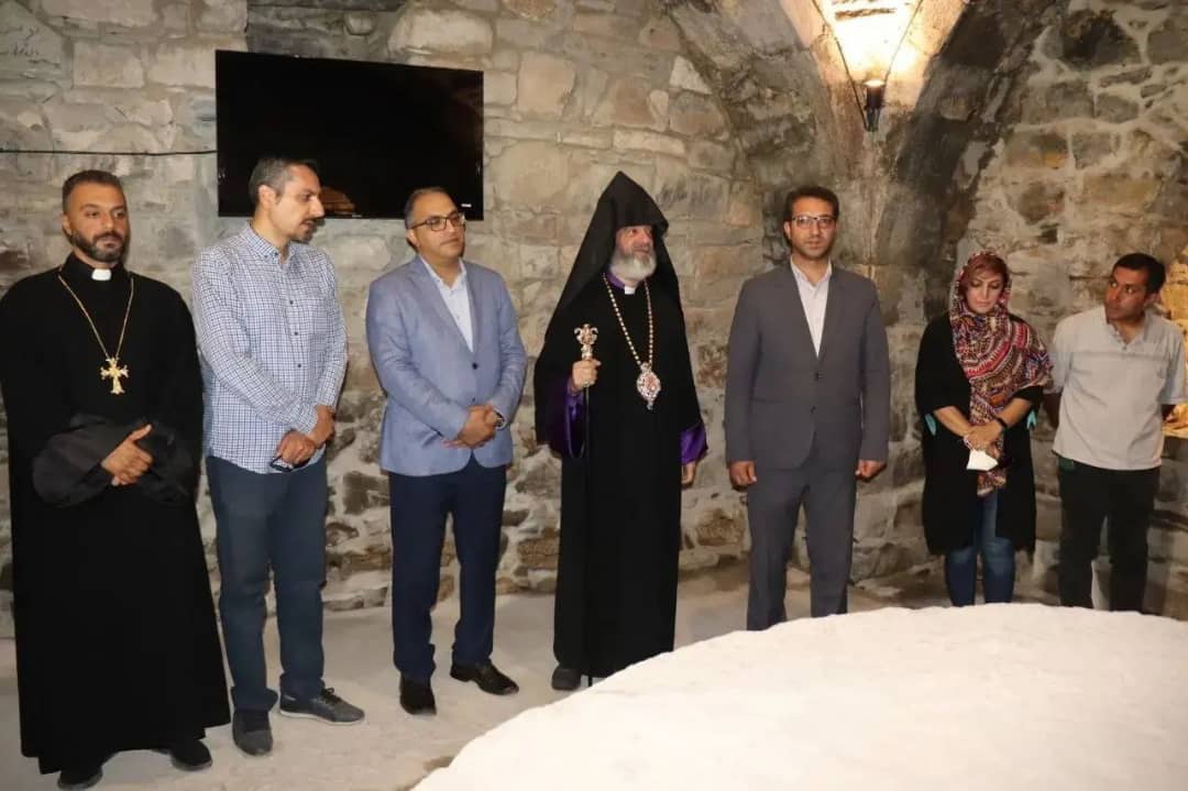 با حضور محمدرضا عبدالله نژاد فرماندار چالدران و اسقف گری گور چفت چیان ، ساماندهی عصاره خانه کلیسای طاطائوس در چالدران به بهره برداری رسید .