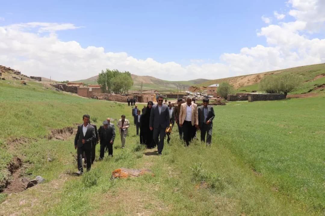 بازدید یک روزه محمدرضا عبدالله نژاد فرماندار چالدران از روستاهای قیان کندی ، سلمان آباد ، سیران، جمال کندی حالحال علیا، سلیمان آغل و ساری اوجاق بخش دشتک با محوریت بررسی مسائل و مشکلات روستا ها