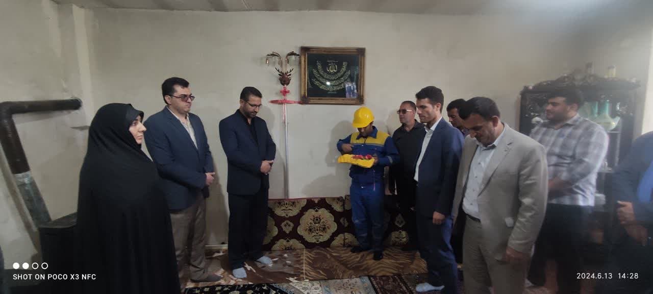 با حضور عبداله نژاد فرماندار و جمعی از مسئولین ادارات چالدران در قالب طرح یادگار شهید رئیس جمهور آیت الله رئیسی گاز رسانی به روستاهای سلیمان آغل و جمال کندی با اعتبار بیش از 11 میلیارد ریال با بهر