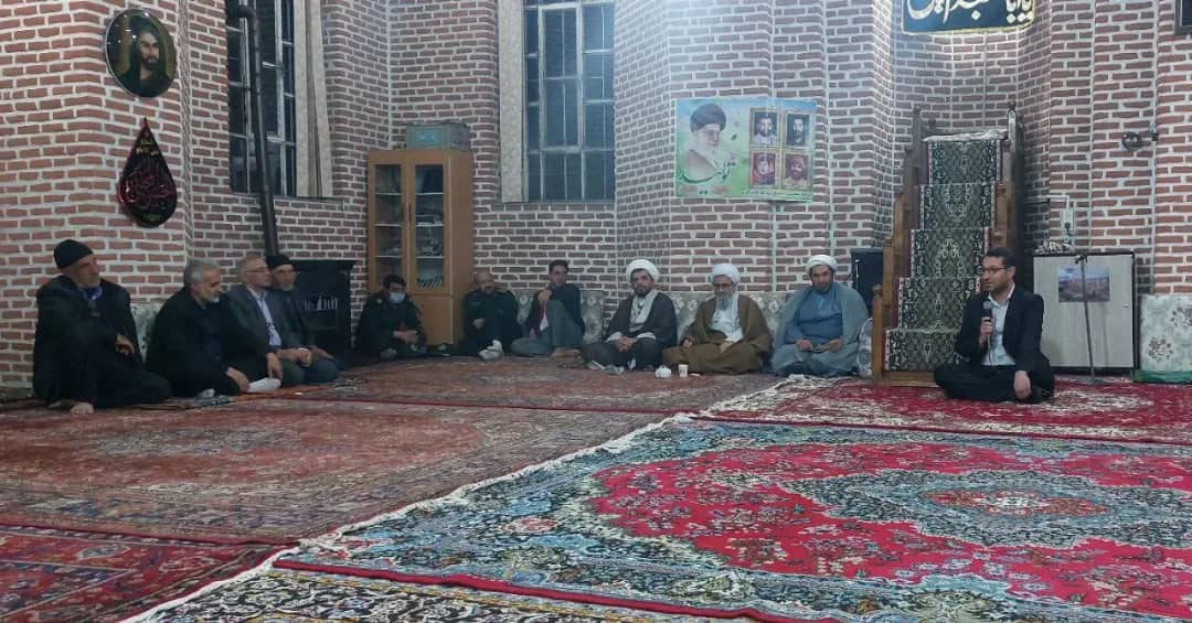 ✅محمد رضا عبدالله نژاد فرماندار شهرستان چالدران با حضور در روستای قادو کندی ضمن دیدار با اهالی روستااز نزدیک مسائل و مشکلات این روستا را مورد بحث و بررسی قرار داد.