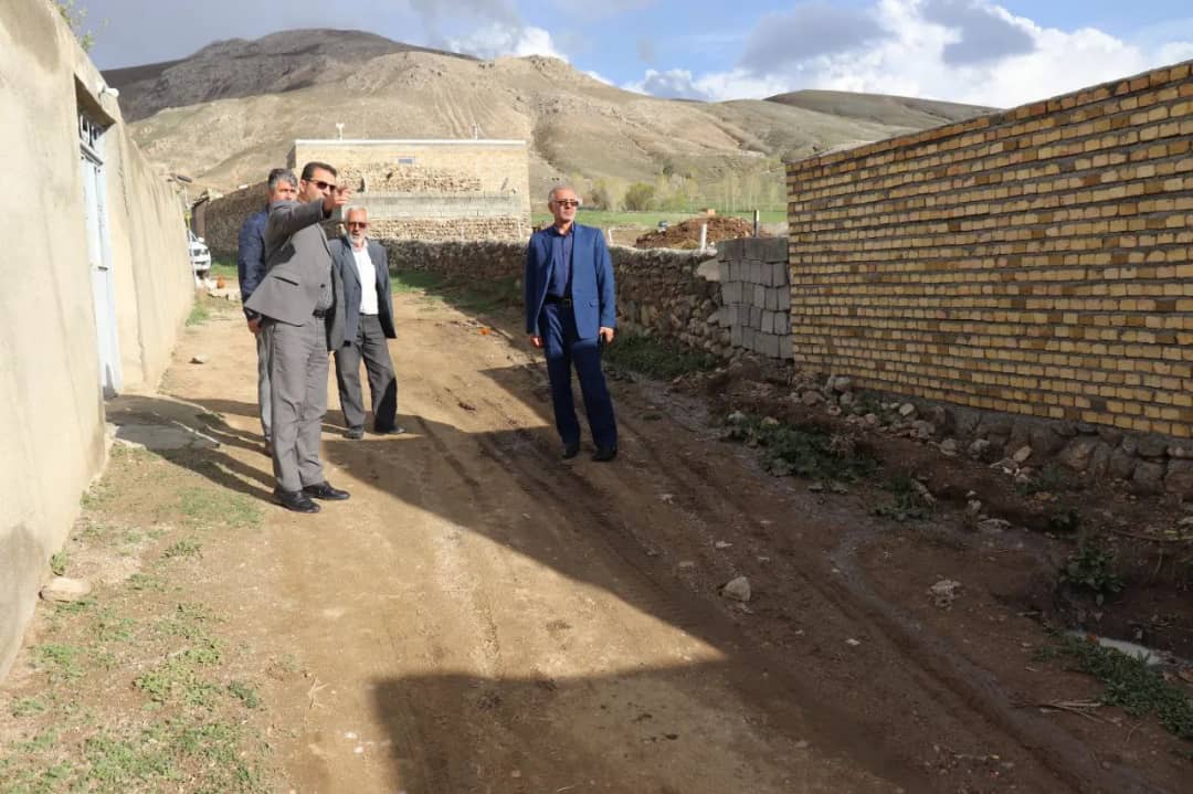 محمد رضا عبدالله نژاد فرماندار شهرستان چالدران با حضور در روستای عباس کندی مسائل و مشکلات این روستا را از نزدیک مورد بحث و بررسی قرار داد.