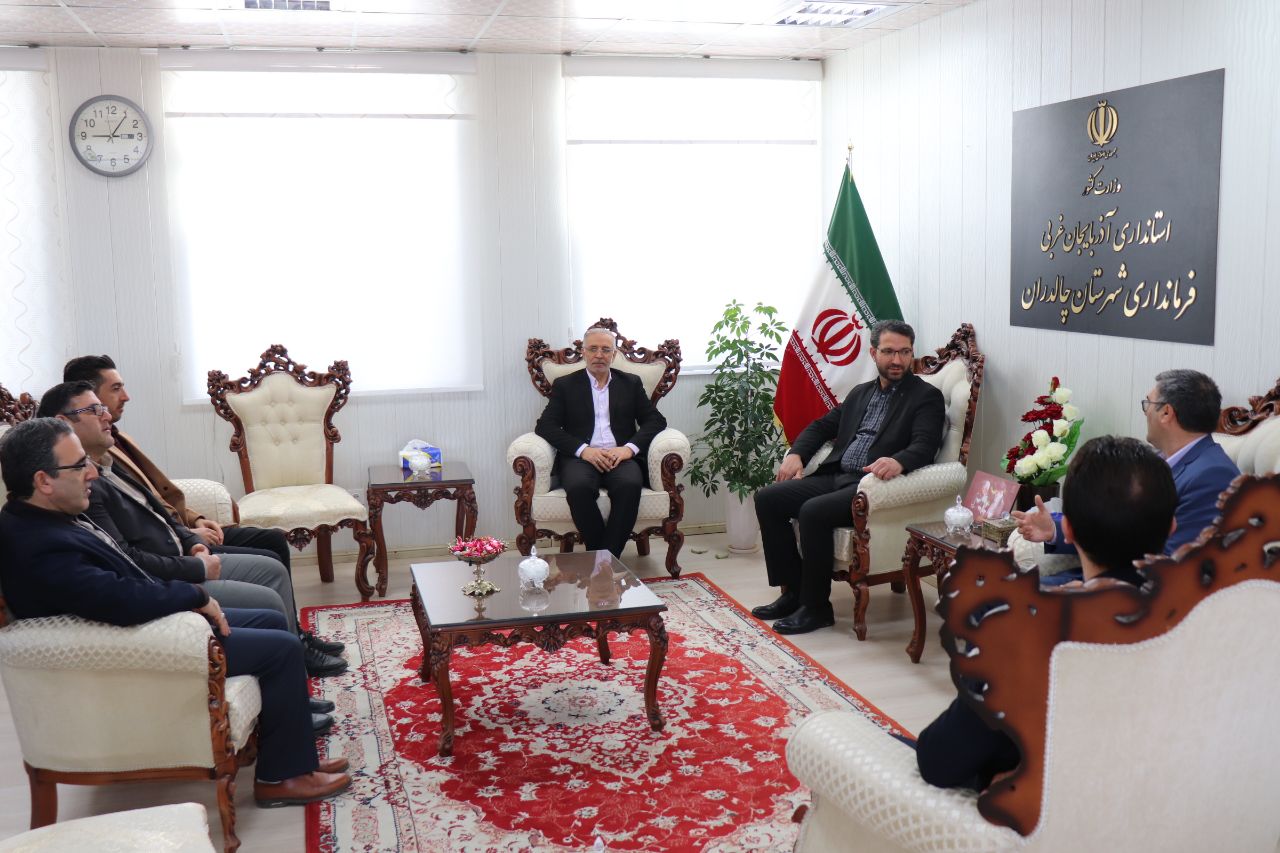 دیدار اعضای نظام مهندسی شهرستان چالدران با فرماندار به مناسبت روز مهندس