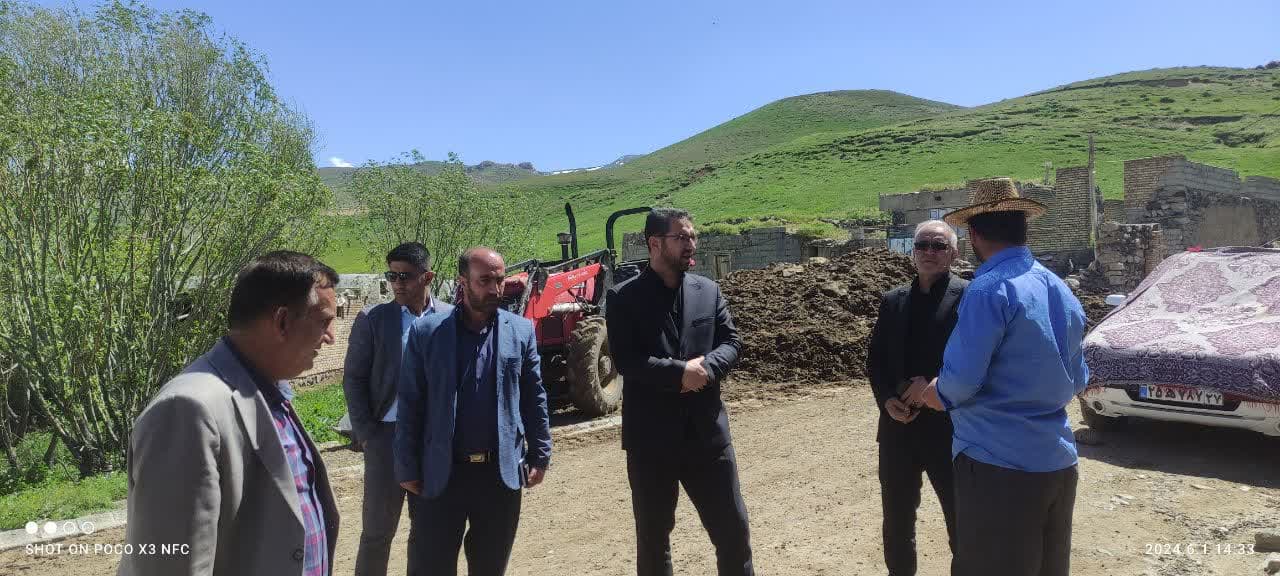 بازدید محمد رضا عبداله نژاد فرماندار شهرستان چالدران از روستای مجنون علیا