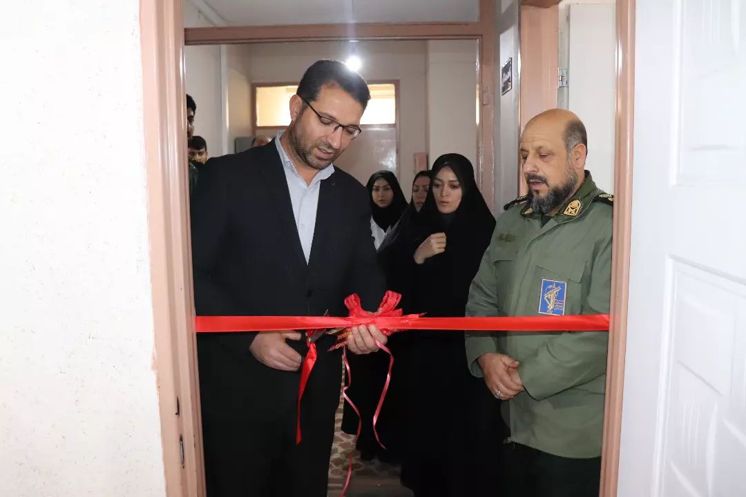 به گزارش روابط عمومی فرمانداری شهرستان چالدران؛ به مناسبت گرامی داشت هفته معلولین با حضور عبدالله نژاد فرماندار چالدران نمایشگاه توانمندیهای معلولین تحت پوشش بهزیستی چالدران گشایش یافت .