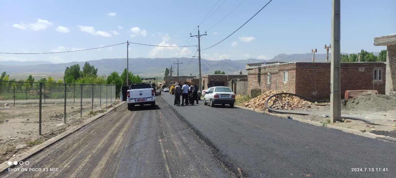 💢فرماندار چالدران از پروژه مشارکتی آسفالت ریزی معابر روستایی آغبلاغ بازدید کرد
