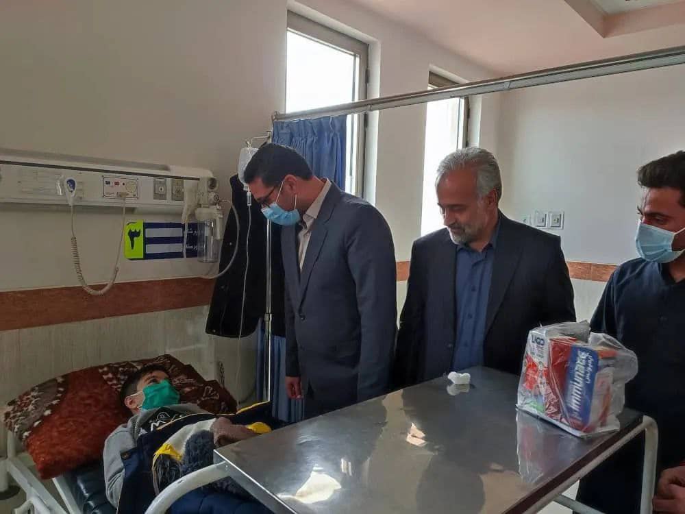 ✅عبدالله نژاد فرماندارشهرستان چالدران به همراه ابراهیم زاده معاون سیاسی ،امنیتی و اجتماعی فرماندار در اولین روز از سال جدید، در بیمارستان شهید بهشتی شهرستان حضور یافتند.