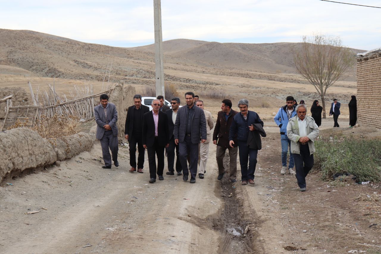 ✅ محمد رضا عبدالله نژاد فرماندار چالدران با حضور در روستای کران علیا از نزدیک مسائل و مشکلات روستائیان رو مورد بررسی قرار داد.
