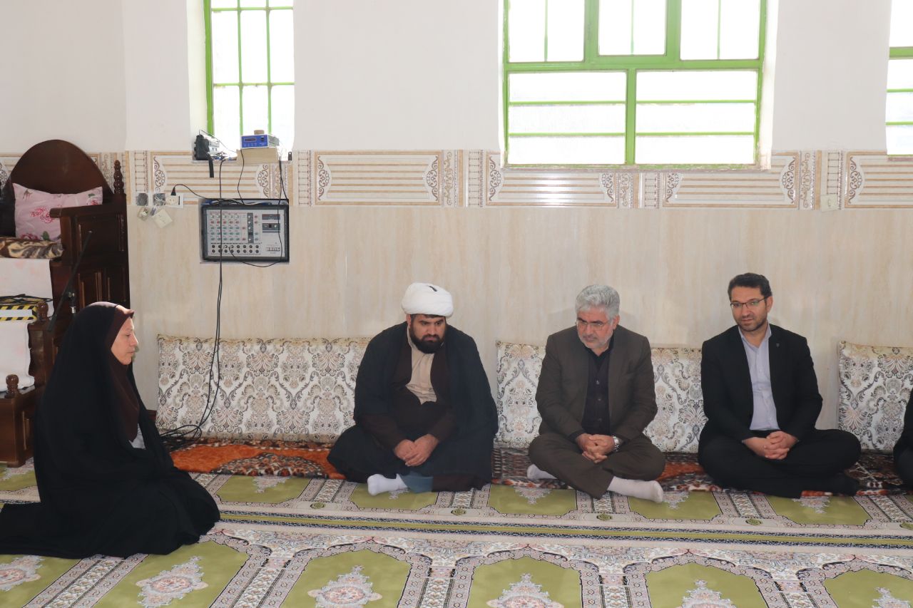 بازدید فرماندار از روستای قرخ بلاغ