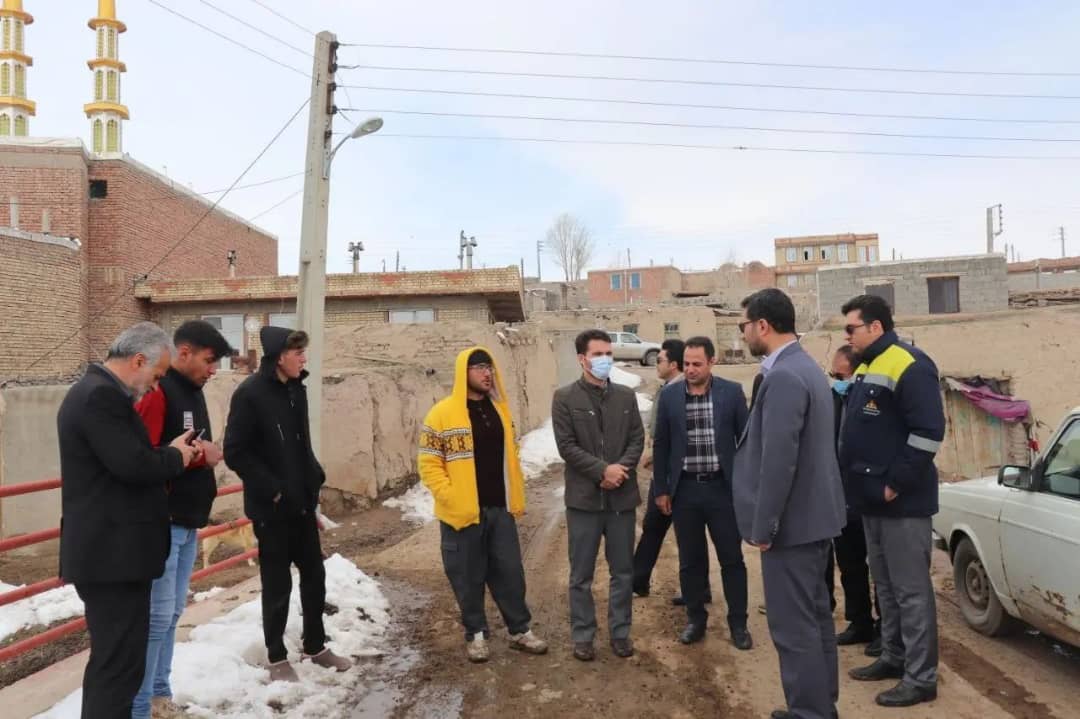 ✅عبدالله نژاد فرماندار شهرستان چالدران به همراه جمعی از اعضای شورای اداری شهرستان باحضور در روستای اروج کندی در بخش دشتک ضمن دیدار با اهالی روستا مشکلات این روستا را از نزدیک مورد بررسی قرار دادند.