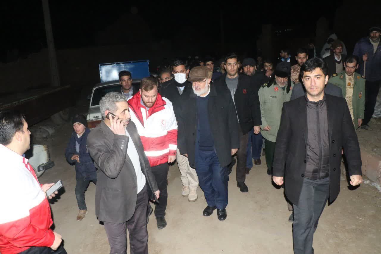 بازدید شبانه محمدصادق معتمدیان استاندار آذربایجانغربی از مناطق زلزله زده شهرستان خوی