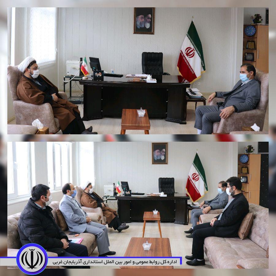 ✅با حضور محمد زاده فرماندار چالدران و حجت الاسلام والمسلمین محمدی نماینده شورای هماهنگی مبارزه با مواد مخدر استان مراحل اجرای طرح یاریگران زندگی که در راستای اجتماعی شدن مبارزه با مواد مخدر در سط