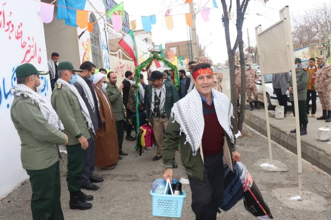 ✅با حضور عبدالله نژاد فرماندار شهرستان چالدران ،حجت الاسلام والمسلمین محمدزاده امام جمعه چالدران ،سرهنگ درستی فرمانده سپاه چالدران اولین کاروان راهیان نور چالدران به مناطق عملیاتی اعزام شدند.
