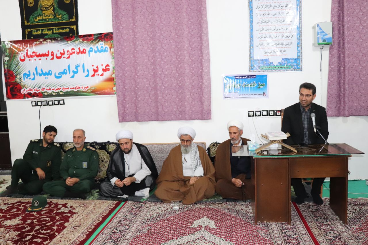 برگزاری میز خدمت مسائل و مشکلات روستای کران با حضور فرماندار