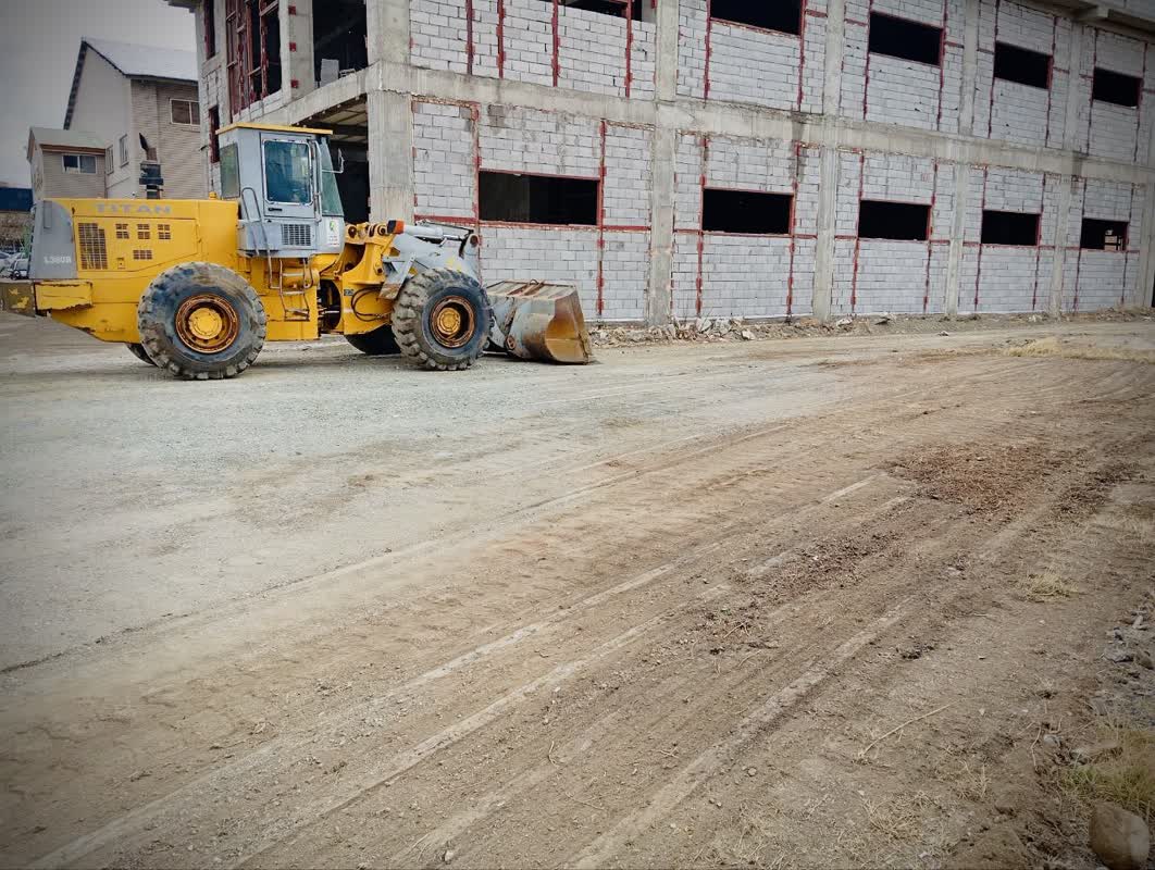 تعمیر و بهسازی اماکن ورزشی چالدران همچنان ادامه دارد...