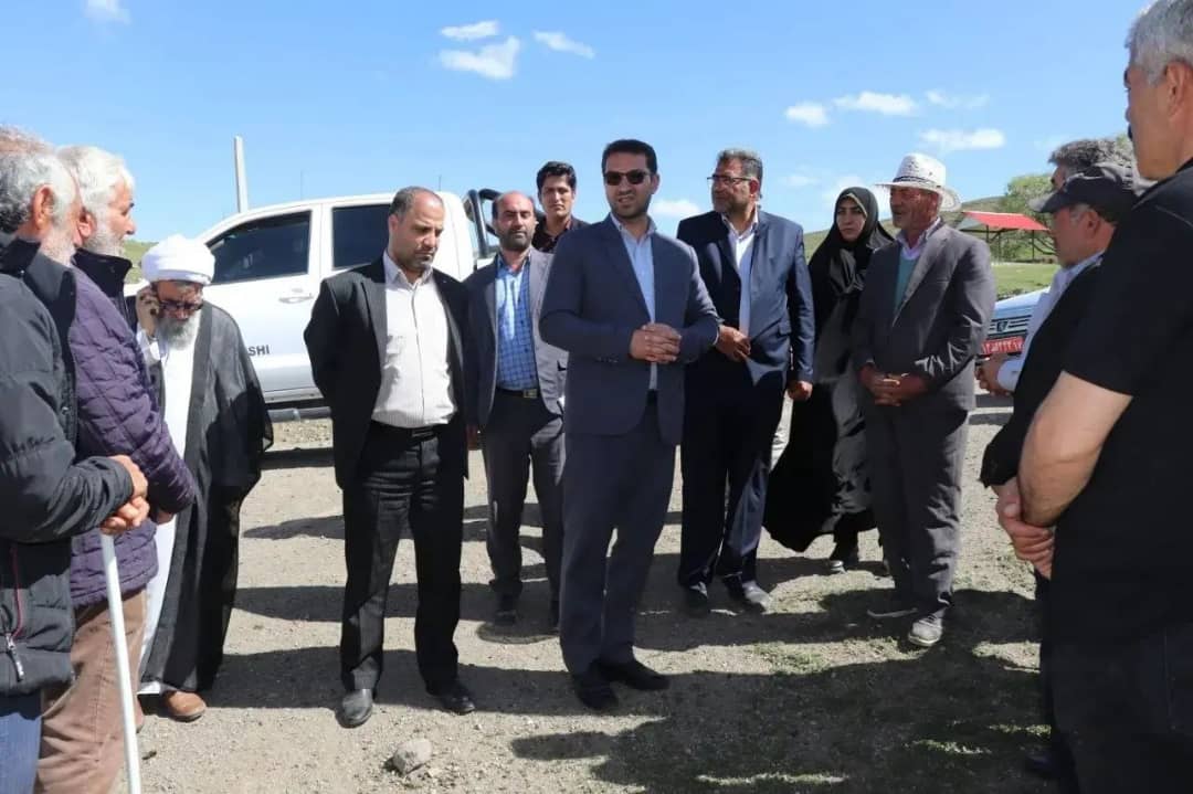 محمدرضا عبدالله نژاد فرماندار شهرستان چالدران در قالب بازدید یک روزه در روستای های بخش دشتک بازدید نمودند.