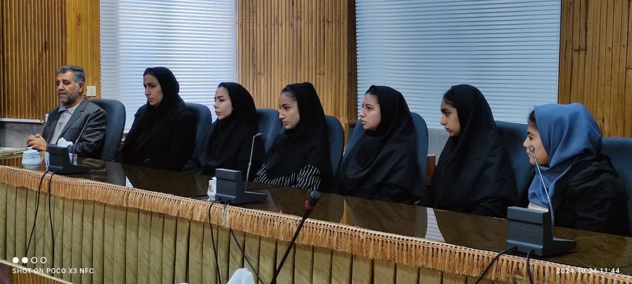 دیدار جامعه ورزشی شهرستان با فرماندار چالدران به مناسبت هفته تربیت بدنی