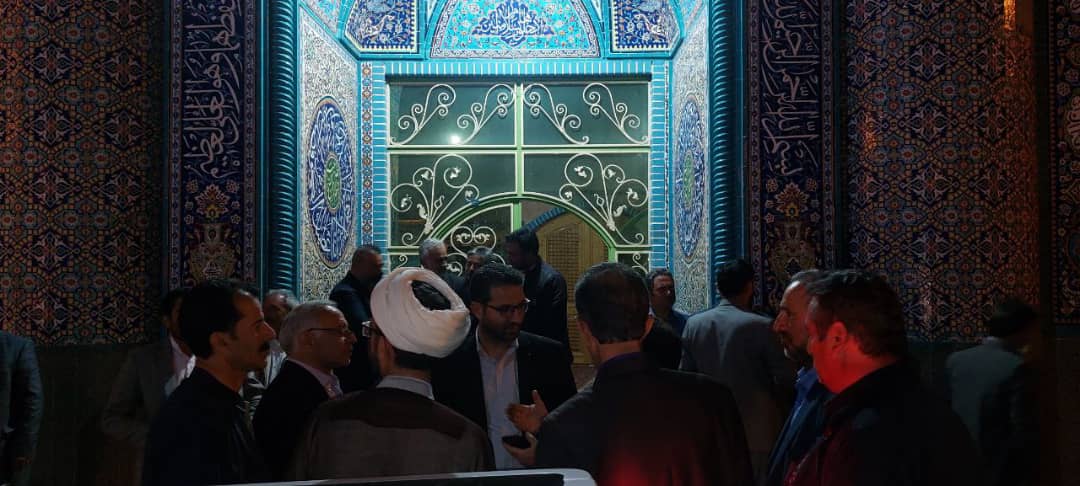  ✅محمد رضا عبدالله نژاد فرماندار شهرستان چالدران با حضور در مسجد جامع شهر آواجیق در قالب دیدار چهره به چهره مسائل و مشکلات مردم را مورد بررسی قرار داد.