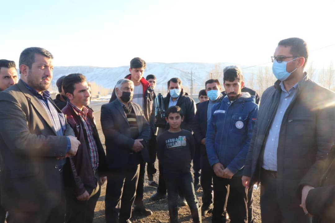 ✅ عبدالله نژادفرماندار شهرستان چالدران در تداوم برنامه های بازدید از روستاها، با اهالی تعدادی از روستای بخش مرکزی این شهرستان دیدار و گفتگو کرد.