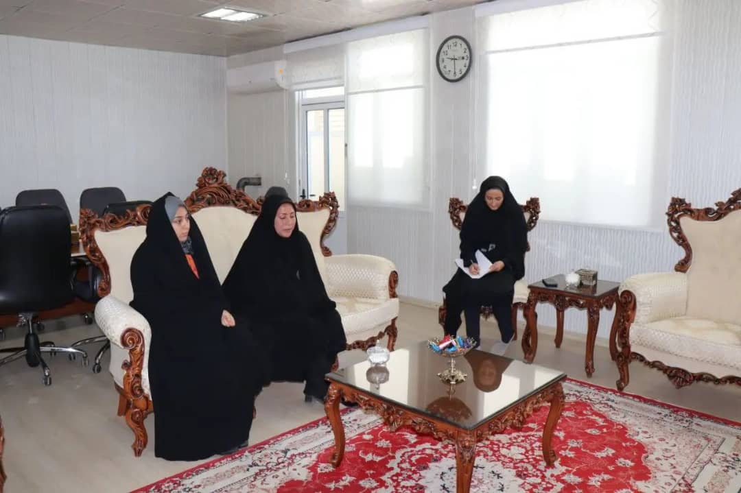 از سه بانوی دهیار شهرستان چالدران تجلیل شد .