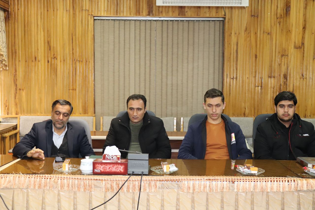 آیین تجلیل از دانش آموزان پسر برتر علمی مدارس متوسطه دوم شهرستان چالدران