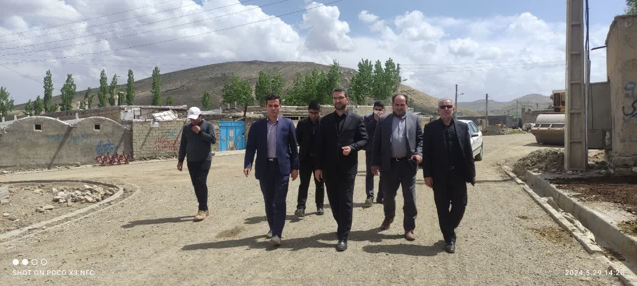 💢فرماندار چالدران از روند اجرایی طرح هادی روستای بابالو بازدید کرد ✍️به گزارش روابط عمومی فرمانداری چالدران محمد رضا عبداله نژاد فرماندار شهرستان در این بازدید با اشاره به اینکه امسال چهارده طرح ع