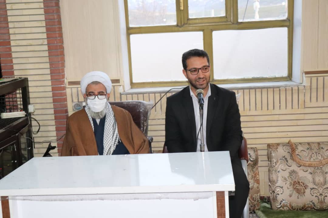 ✅محمد رضا عبدالله نژاد فرماندار شهرستان چالدران به همراه معاونین خود با حضور در مسجد روستای بیگ کندی ضمن دیدار با اهالی این روستا مسائل و مشکلات این روستا را مورد بحث و بررسی قرار داد.