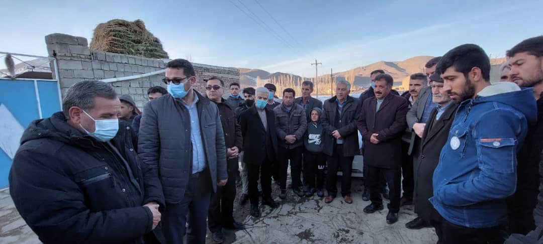 ✅ عبدالله نژادفرماندار شهرستان چالدران در تداوم برنامه های بازدید از روستاها، با اهالی تعدادی از روستای بخش مرکزی این شهرستان دیدار و گفتگو کرد.