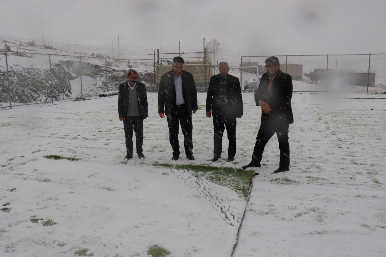 ✅ فرماندار چالدران به منظور بررسی مسائل و مشکلات روستای قرجه وران از نزدیک با مردم این روستا دیدار و به بحث و گفتگو پرداخت .