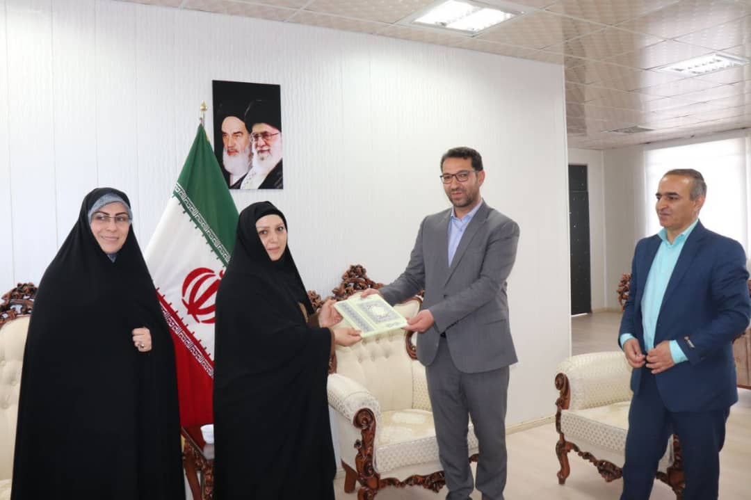  ✅ آبسوران مدیرکل کانون پرورش فکری کودکان و نوجوانان استان آذربایجان غربی با حضور در فرمانداری چالدران با محمدرضا عبدالله نژاد فرماندار این شهرستان دیدار نمودند.