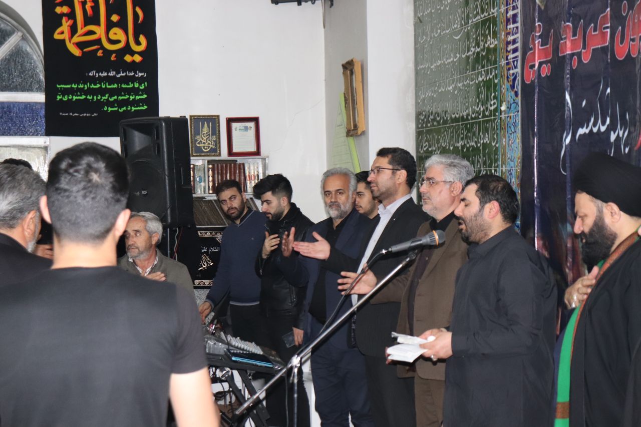 برگزاری مراسم سوگواری سالروز شهادت حضرت فاطمه زهرا (س) با حضور فرماندار شهرستان چالدران در مسجد روستای عرب دیزج