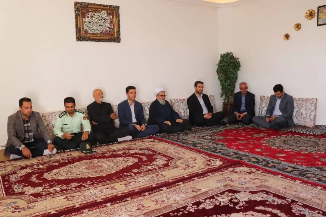 همزمان با چهارمین روز از هفته دولت افتتاح یک باب واحد مسکونی در قالب طرح ویژه بهسازی مسکن روستایی در روستای قادو کندی با حضور محمدرضاعبدالله نژاد فرماندارشهرستان چالدران