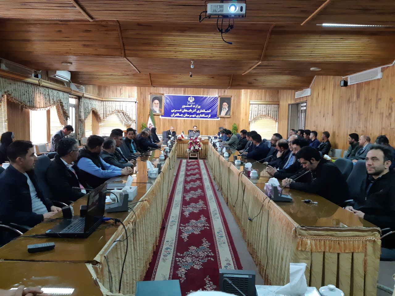 نشست مشورتی دهیاران با فرماندار