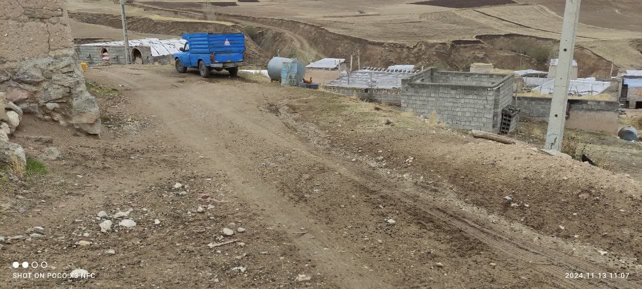 📸گزارش تصویری 💢بازدید محمد رضا عبدالله نژاد فرماندار چالدران به همراه بخشدار مرکزی و جمعی از اعضای شورای اداری از روستای صونا بلاغی 🔷فرماندار چالدران در این بازدید دستورات لازم جهت تسطیح وبهسازی