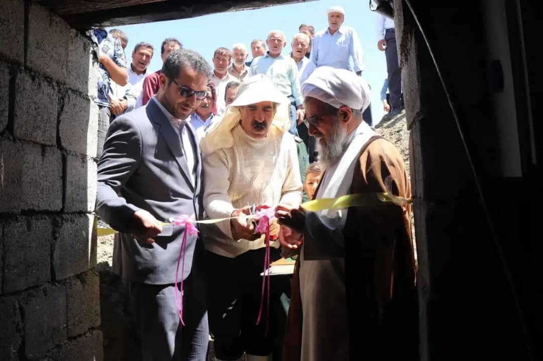 به مناسبت گرامیداشت هفته جهاد کشاورزی با حضور محمدرضا عبدالله نژاد فرماندار شهرستان چالدران طرح آبیاری تحت فشار به وسعت 7هکتار با اعتبار 1میلیارد 500میلیون ریال در روستای گل اشاقی به بهره برداری رسید