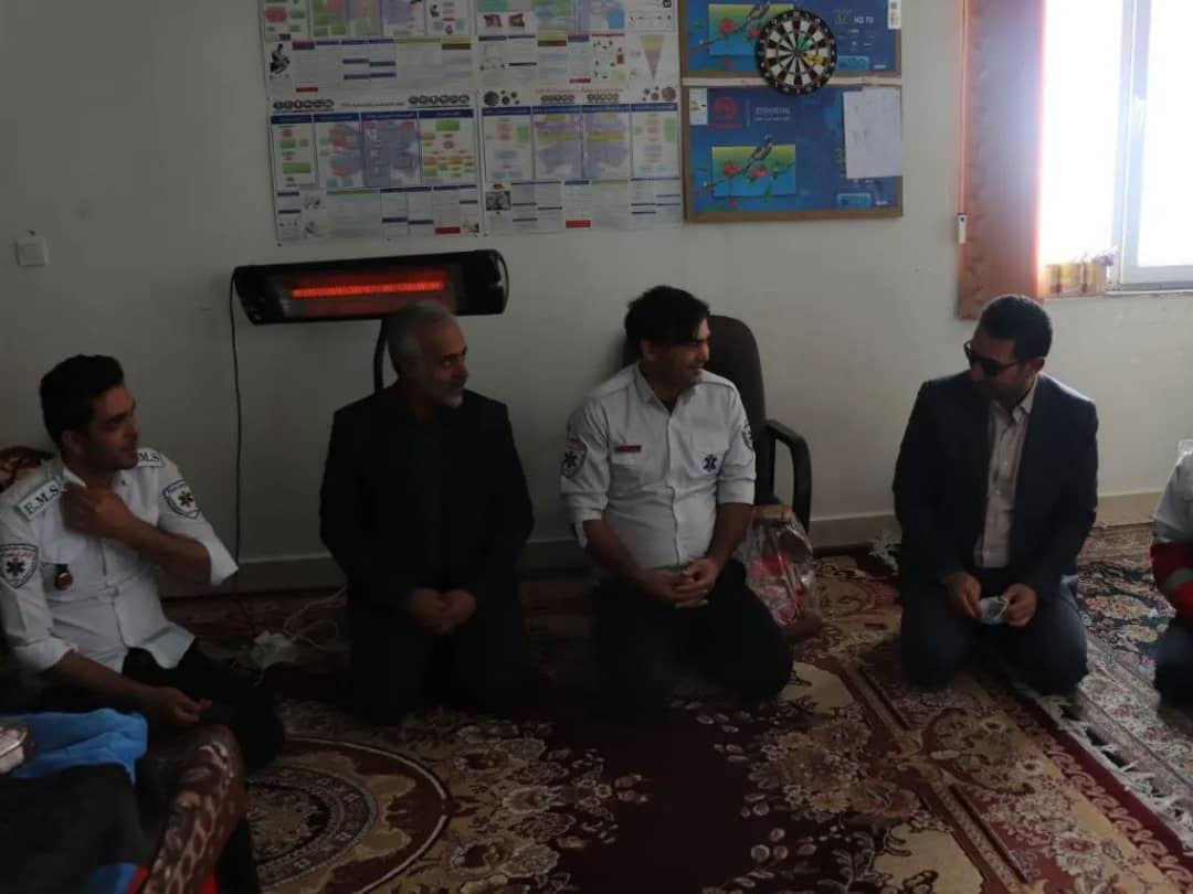 ✅عبدالله نژاد فرماندار شهرستان چالدران از پایگاه فوریتهای پزشکی 115در سه راهی شوط این شهرستان بازدید و ضمن تبریک سال جدید با پرسنل این پایگاه دیدار و گفت و گو کردند.